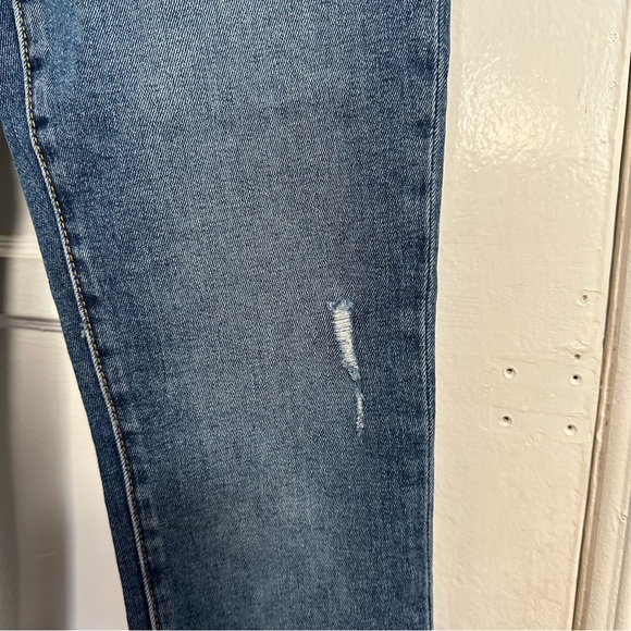 Lovers + Friends Distressed Ricky Low Rise Skinny in Brighton - Picture 5 of 14